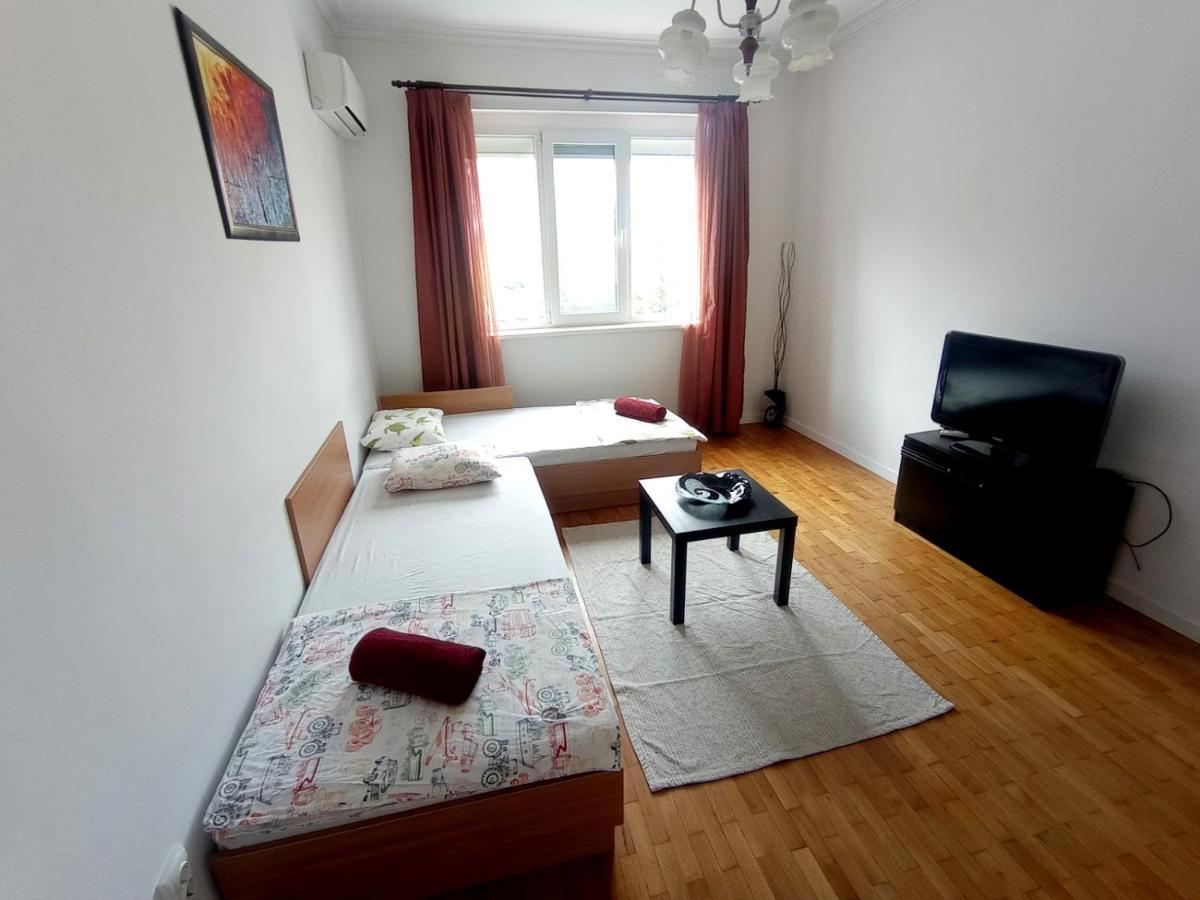Lovely 1 Bdr In Center
