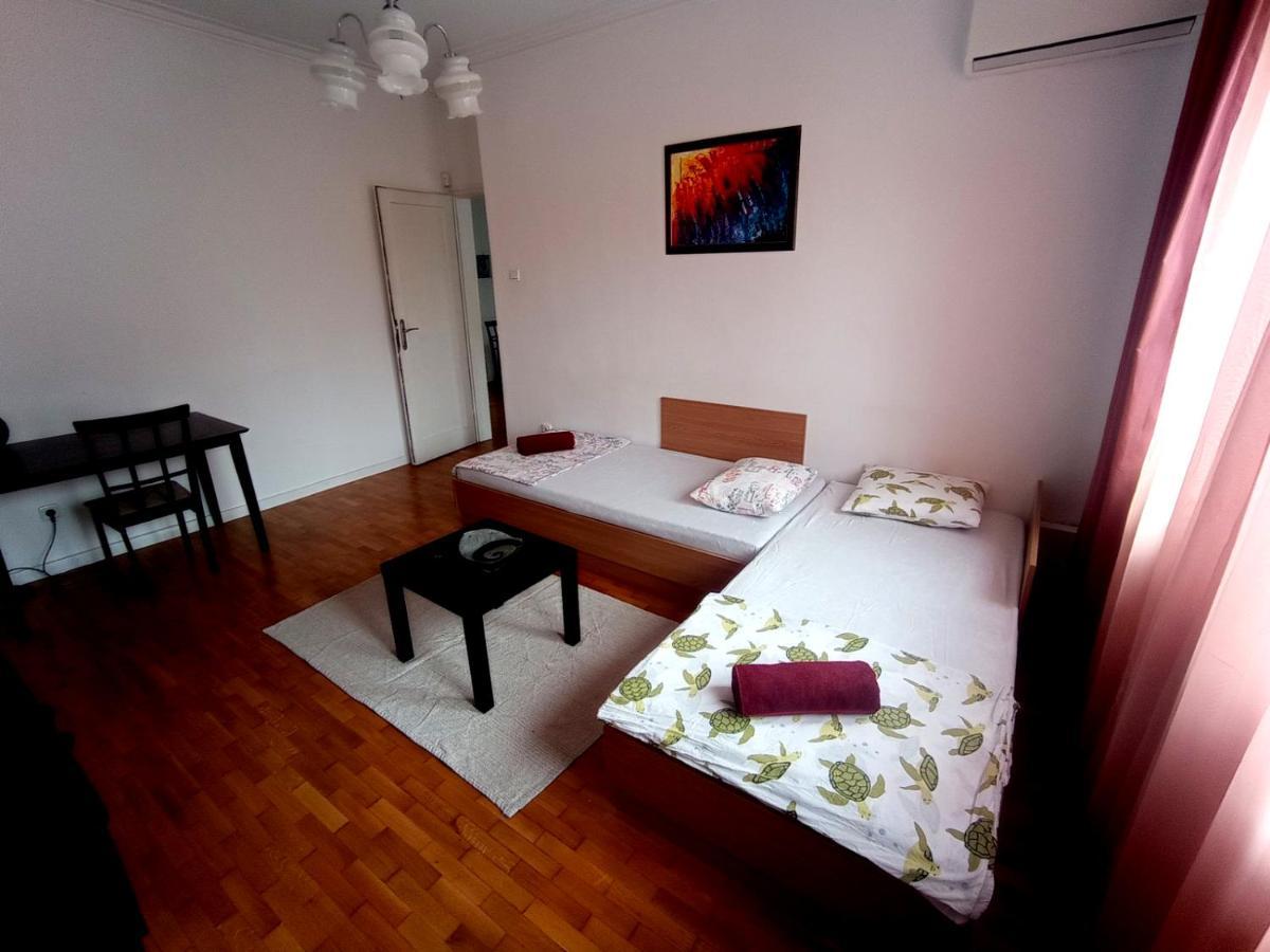 Lovely 1 Bdr In Center
