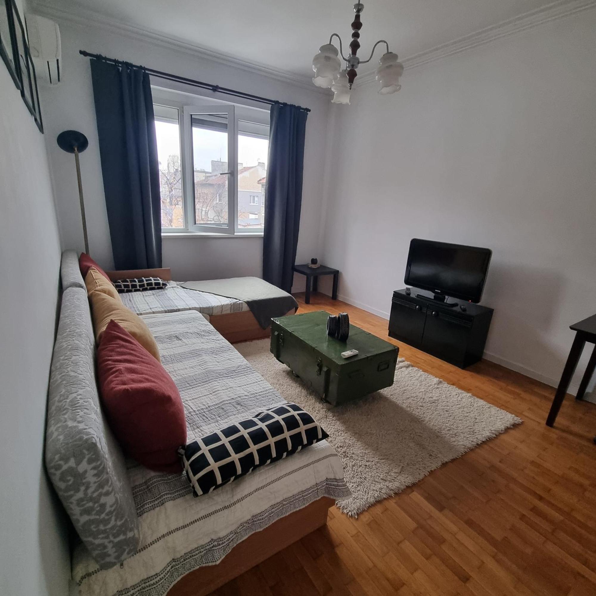 Lovely 1 Bdr In Center Appartement *